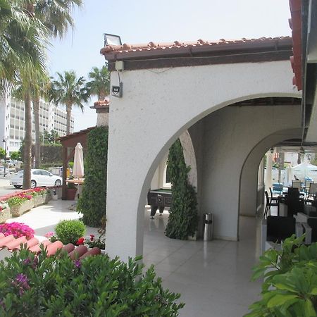Tsialis Hotel Apartments Larnaca Eksteriør billede